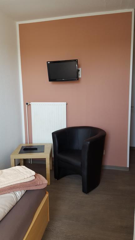 Hotel Am Kleinbahnhof Emden Exteriér fotografie